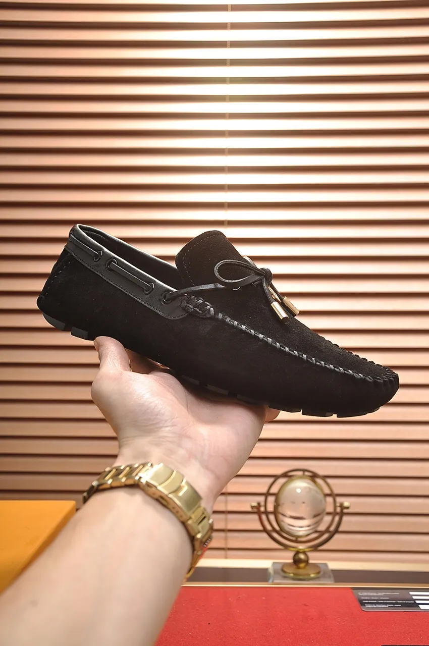 Men's men's shoes 💰420💶 [LV Doudou shoes] (water-dyed cowhide lining) new model is on the market, available on the official website. The new Doudou shoes are processed into single-color materials, and the uppers are made of imported cowhide material. The body of the shoe is fully hemmed with mark thread, and is lined with imported original cowhide leather. The elegant shoe shape is super suitable for all-matching, and the size is 38-44.